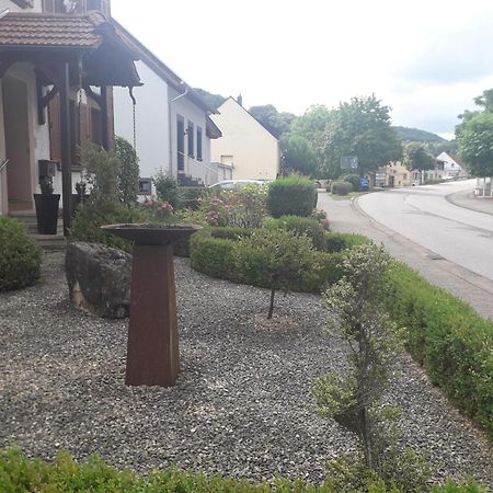 Ferienwohnung Goettert - Haus Erika Beckingen Esterno foto
