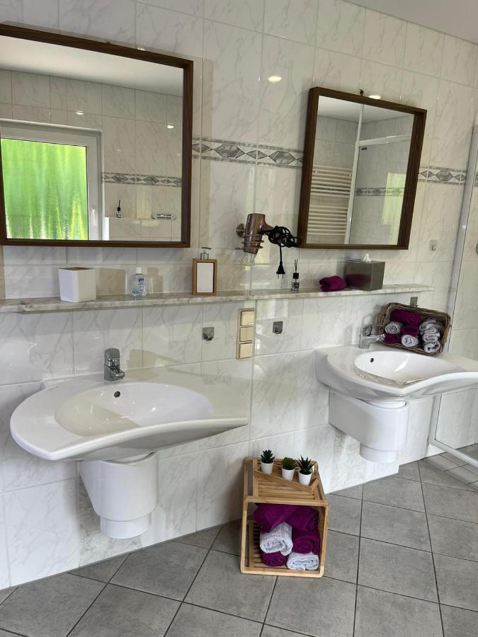 Ferienwohnung Goettert - Haus Erika Beckingen Esterno foto